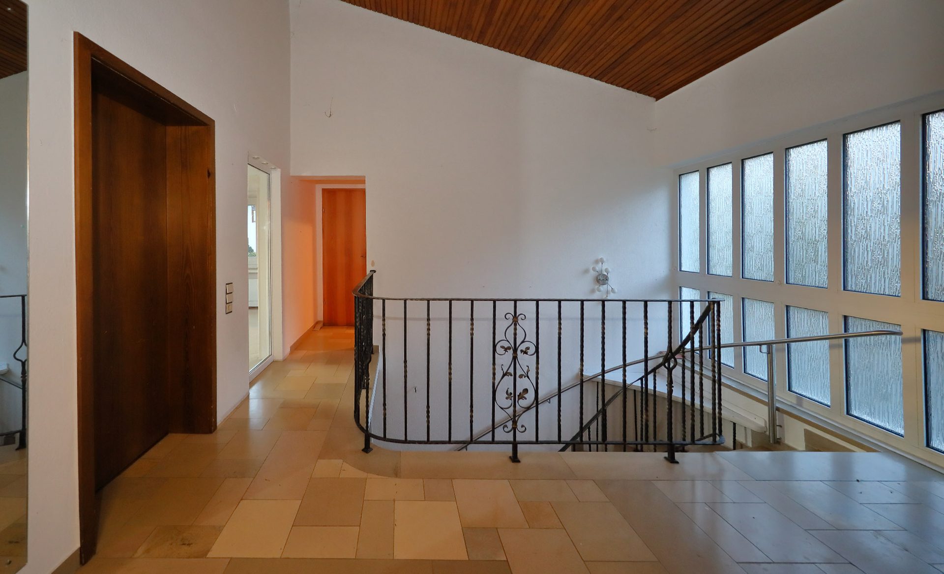 Immobilienangebot - Kürten-Biesfeld - Haus - Ein– bis Zweifamilienhaus mit Weitsicht