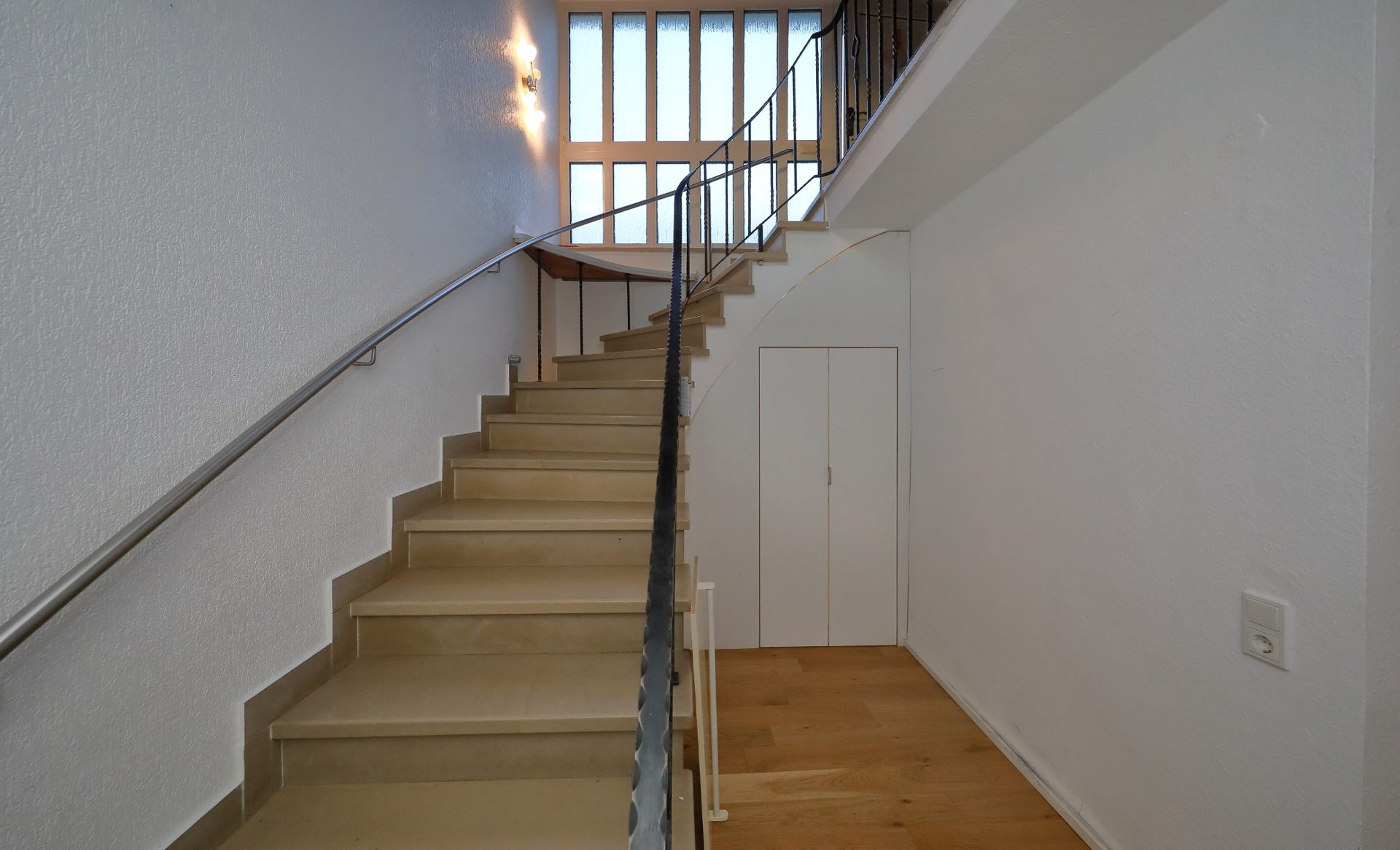 Immobilienangebot - Kürten-Biesfeld - Haus - Ein– bis Zweifamilienhaus mit Weitsicht