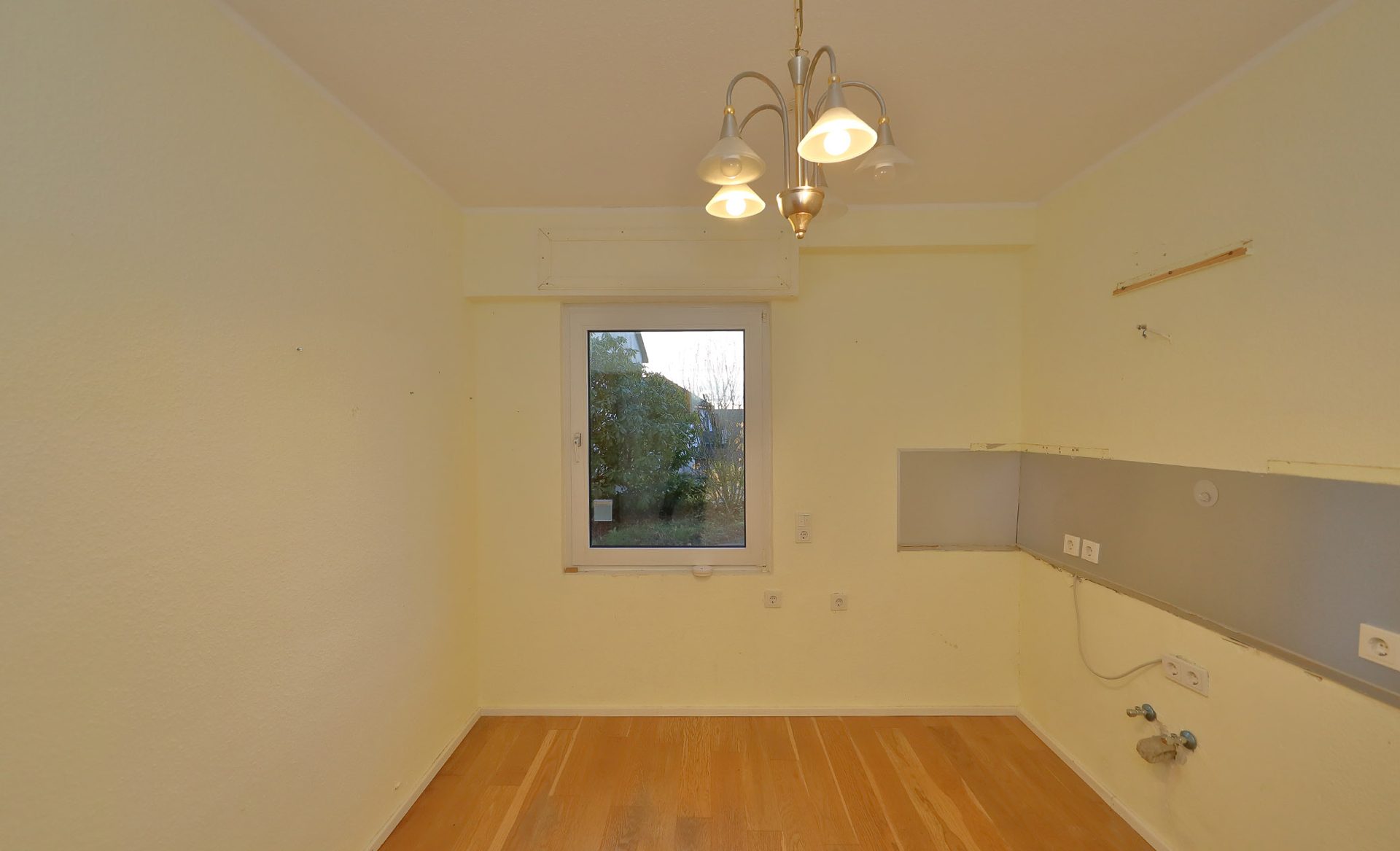 Immobilienangebot - Kürten-Biesfeld - Haus - Ein– bis Zweifamilienhaus mit Weitsicht