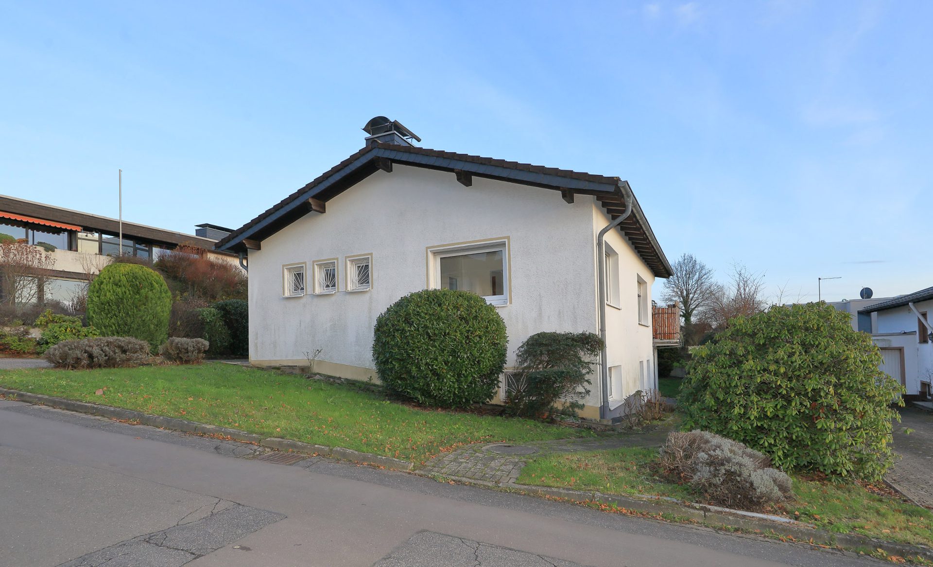 Immobilienangebot - Kürten-Biesfeld - Haus - Ein– bis Zweifamilienhaus mit Weitsicht