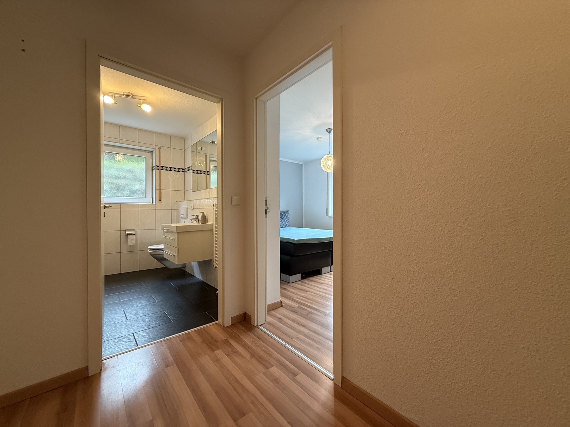 Immobilienangebot - Rösrath - Wohnung - Möbel + Farbe = Einziehen
