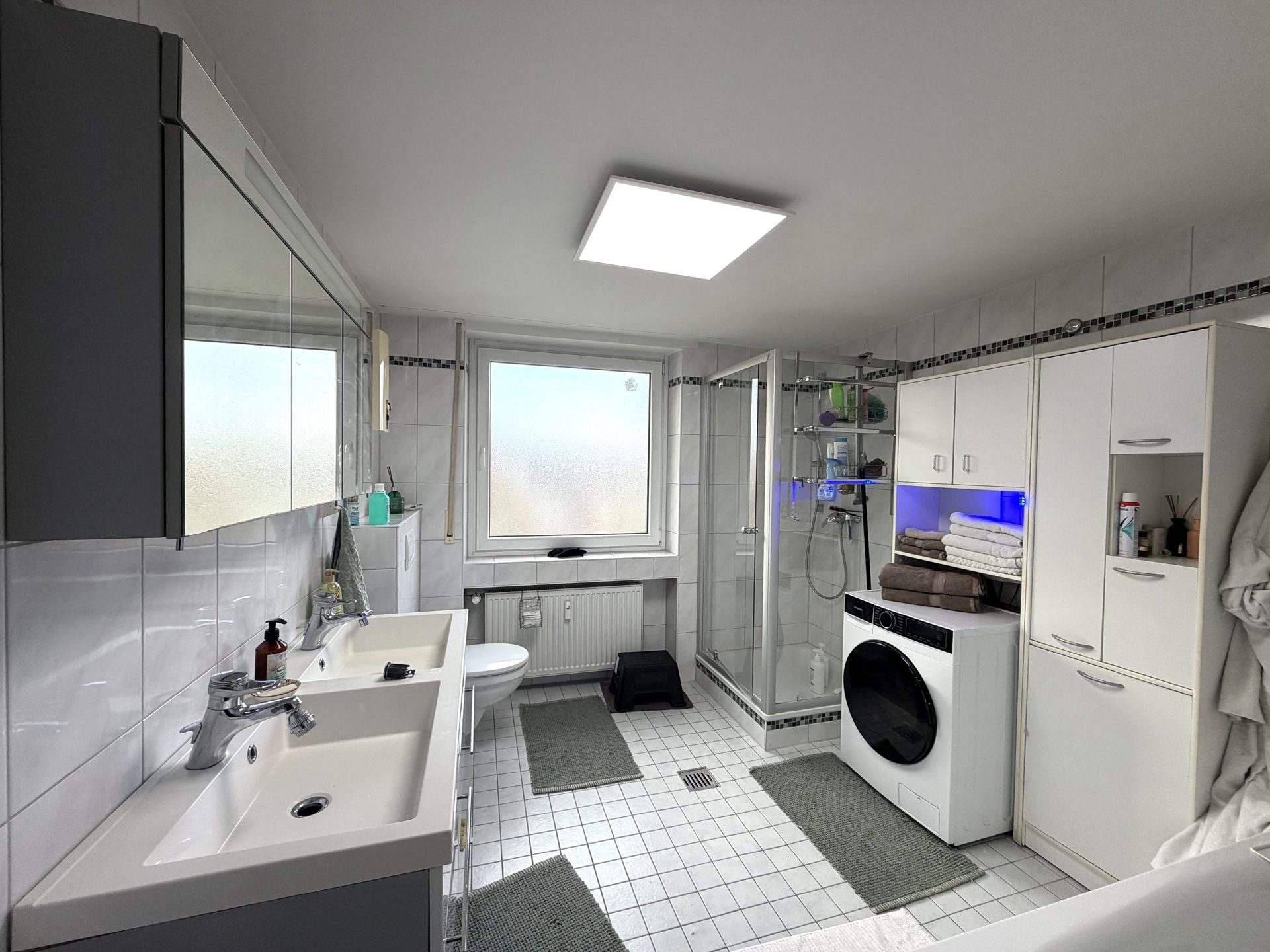 Immobilienangebot - Aachen - Verlautenheide - Alle - Großzügige 4-Zimmer-Wohnung mit Balkon und Garage