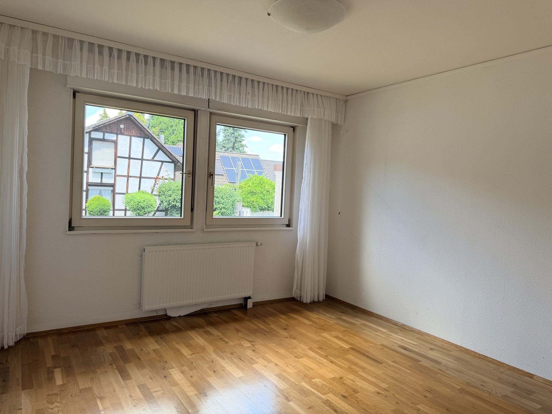 Immobilienangebot - Brühl - Haus - Freistehendes Haus in Top-Lage mit großem Ausbaupotenzial