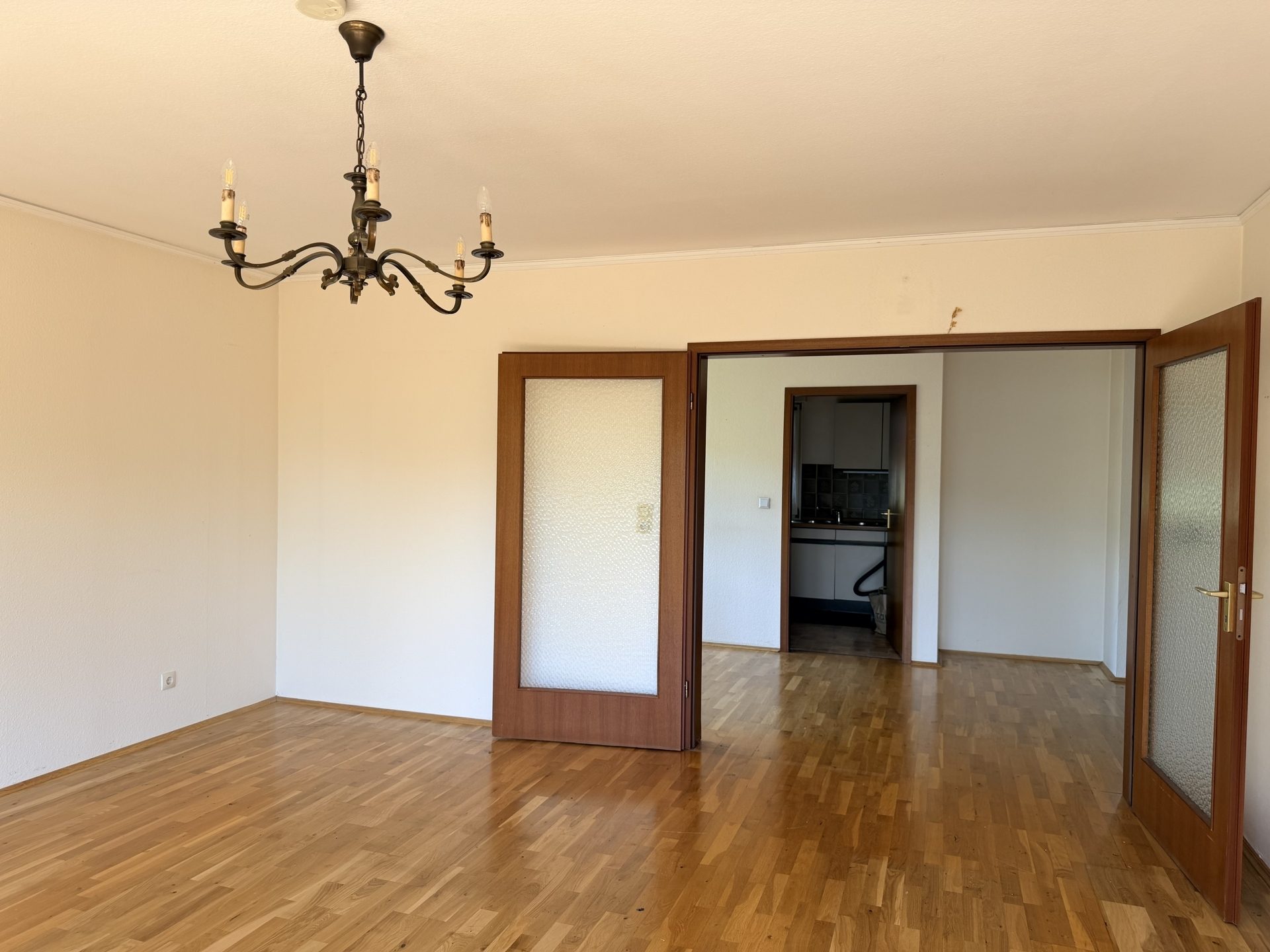 Immobilienangebot - Brühl - Haus - Freistehendes Haus in Top-Lage mit großem Ausbaupotenzial