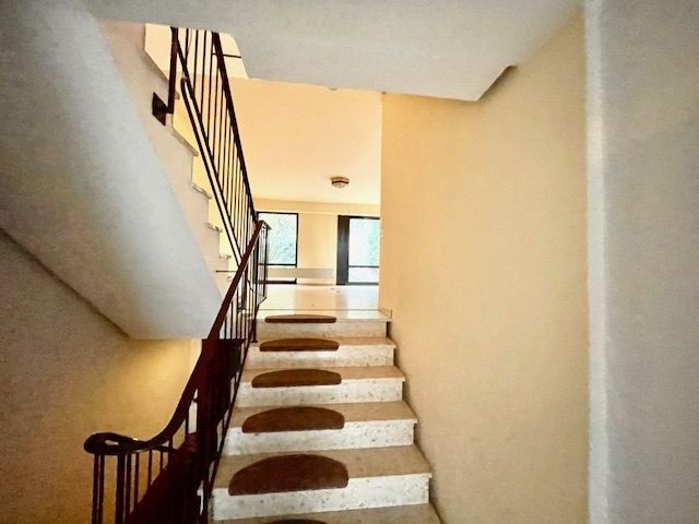 Immobilienangebot - Bonn - Haus - Geringe Erbpacht!
Idyllisches Reihenmittelhaus mit viel Platz für Familien!