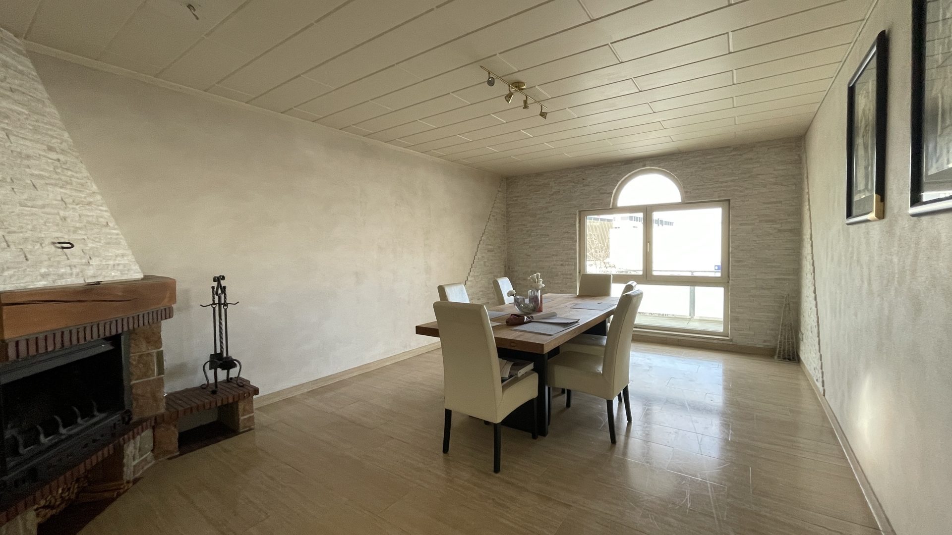 Immobilienangebot - Köln - Alle - Bezugsfreies und vielfältig nutzbares Mehrfamilienhaus mit Büro und Halle in verkehrsgünstiger Lage!
