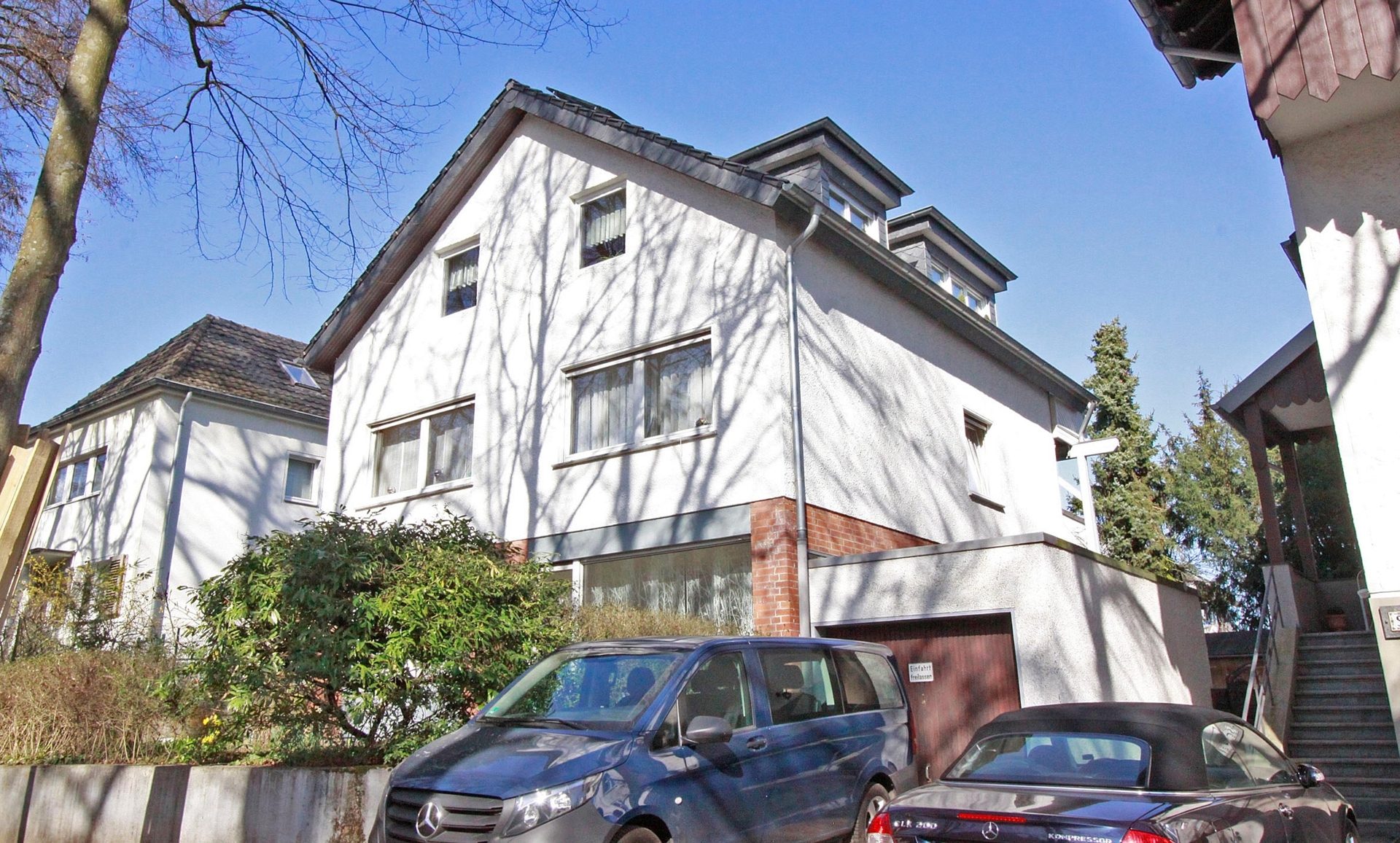 Immobilienangebot - Bonn / Schweinheim - Haus - Auch für 2 Parteien!