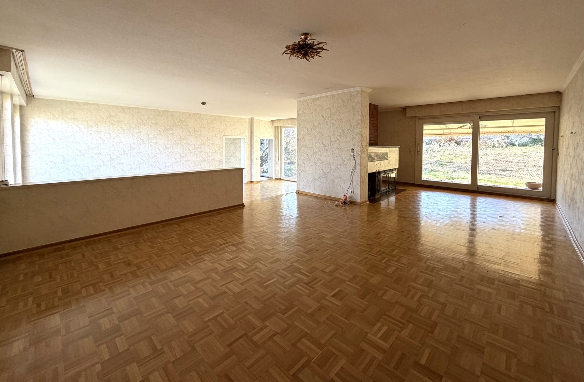 Immobilienangebot - Bonn/Bad Godesberg - Haus - Prestige trifft Potenzial – Diplomatenhaus auf 1.358 m² in Bestlage