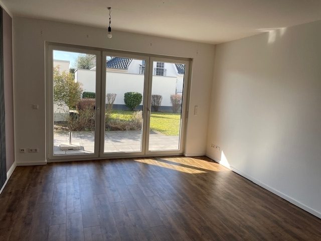 Immobilienangebot - Wesseling / Keldenich - Wohnung - Moderne Erdgeschosswohnung mit Komfort und barrierefreiem Wohnen