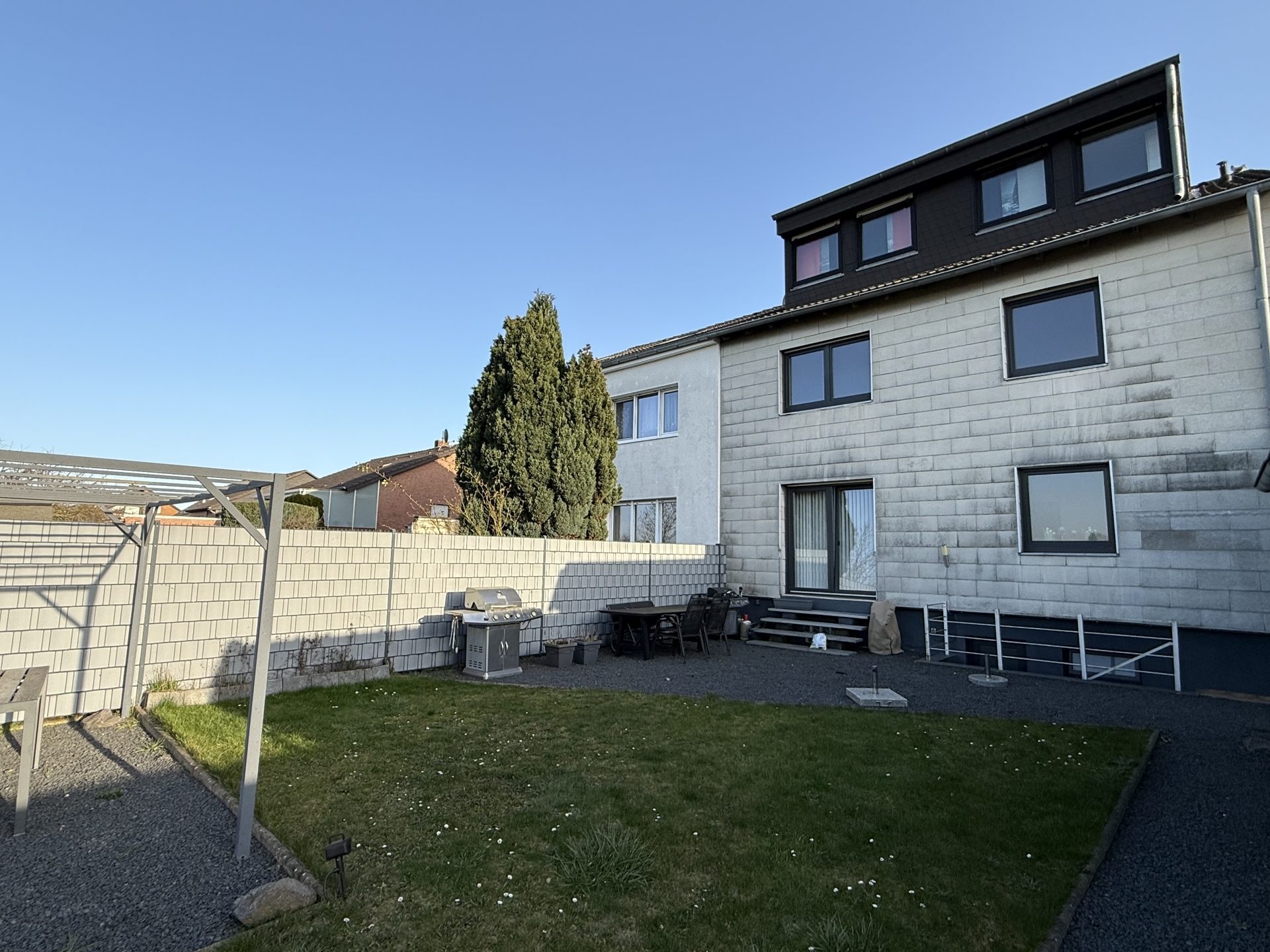Immobilienangebot - Niederzier - Haus - Investieren am Indischen Meer!