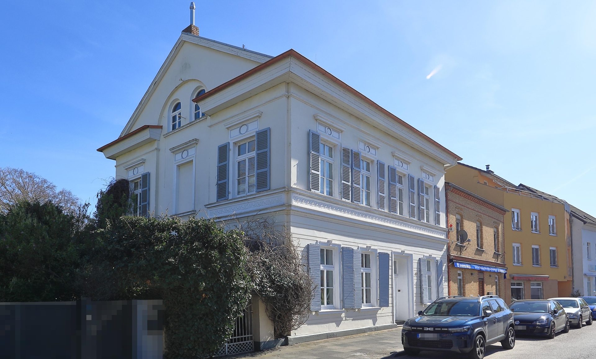 Immobilienangebot - Bonn / Oberkassel - Haus - Denkmalgeschützte Villa in direkter Lage zum Rhein mit parkähnlichem Grundstück