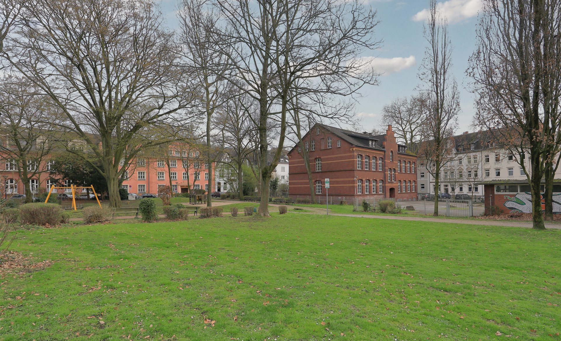 Immobilienangebot - Essen / Stoppenberg - Alle - Mehr als nur ein Mehrfamilienhaus – Substanz trifft Potenzial