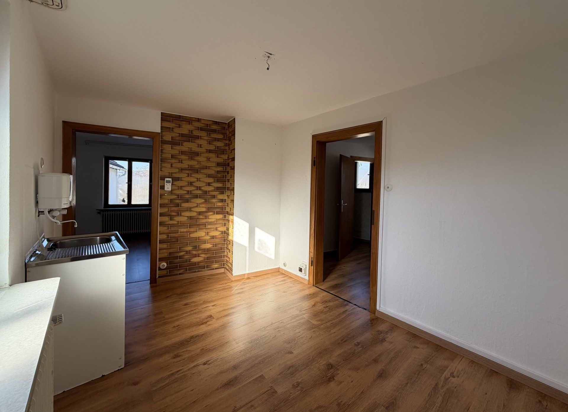Immobilienangebot - Rheinbreitbach - Haus - Sanierungsprojekt mit Potenzial und großzügiger Terrasse
