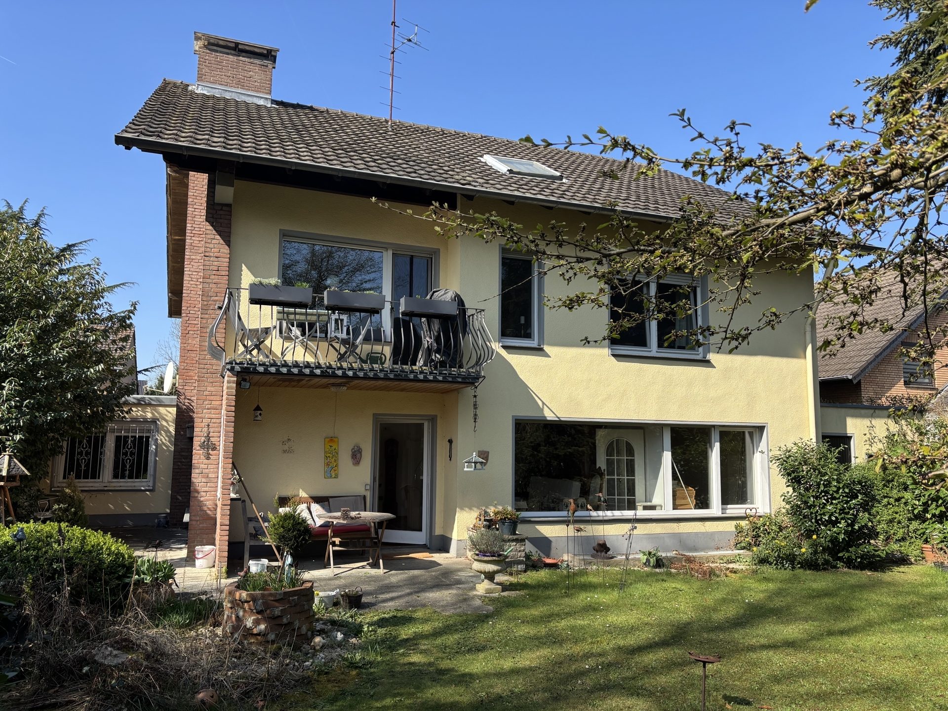Immobilienangebot - Bergisch Gladbach / Refrath - Haus - Investieren & selbst einziehen