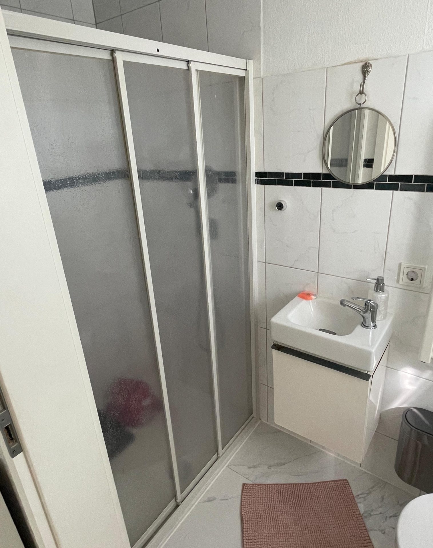 Immobilienangebot - Troisdorf / Sieglar - Haus - Frisch modernisiert und bezugsbereit!