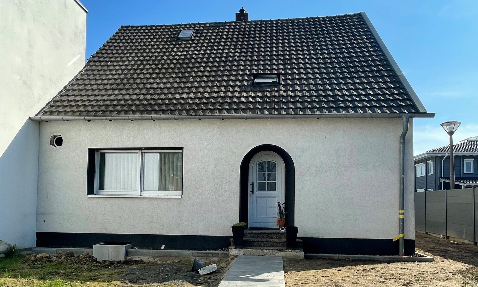 Immobilienangebot - Troisdorf / Sieglar - Haus - Frisch modernisiert und bezugsbereit!