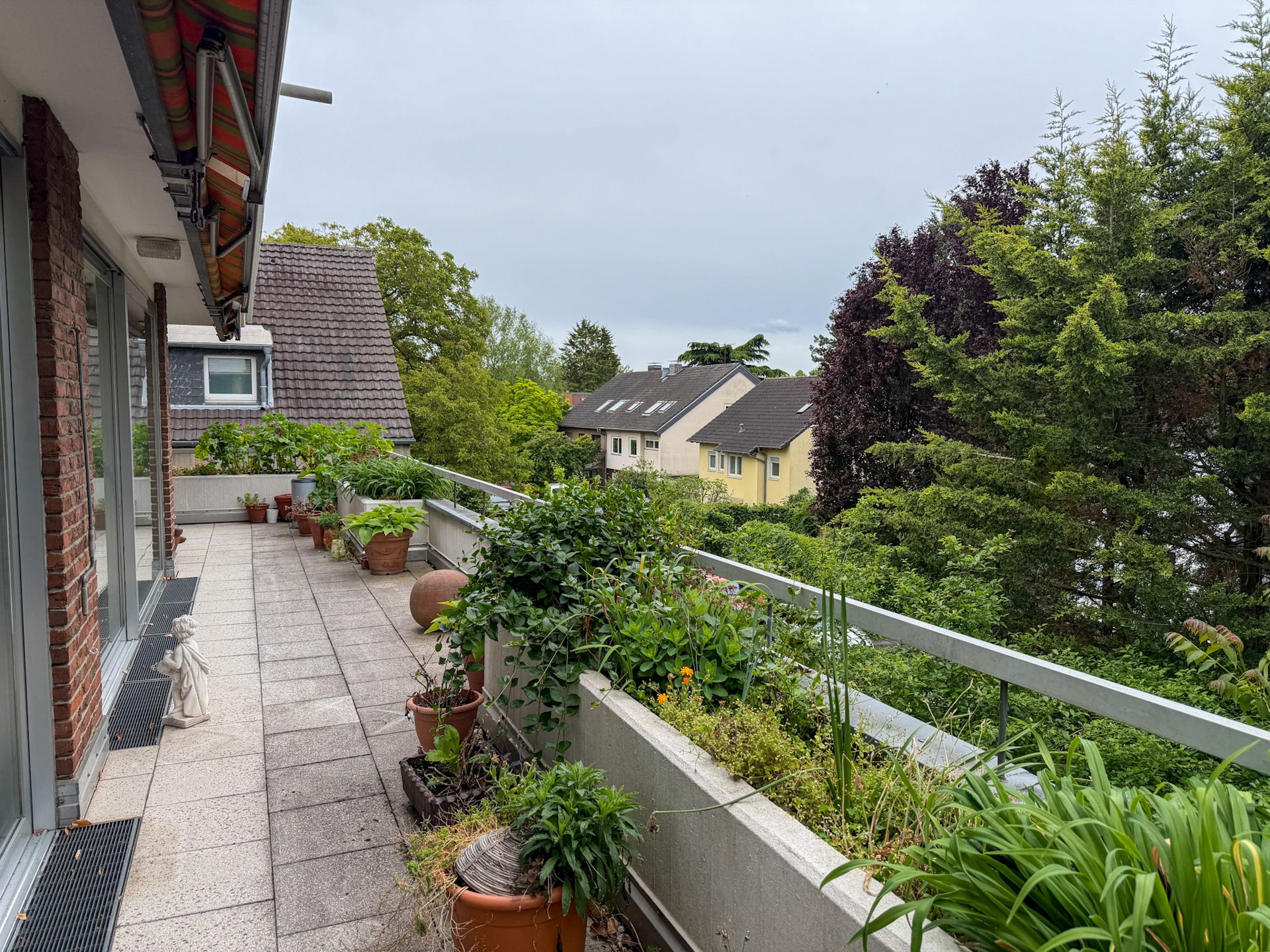 Immobilienangebot - Köln / Weiden - Wohnung - Seltene Gelegenheit – 3,5 Zimmer mit 2 Balkonen!