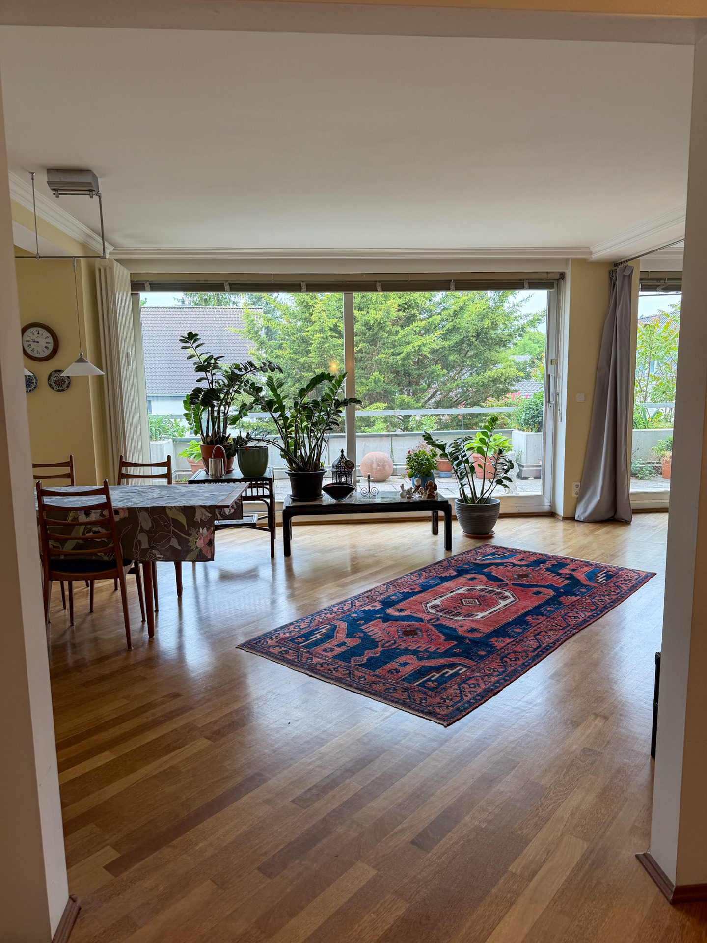 Immobilienangebot - Köln / Weiden - Wohnung - Seltene Gelegenheit – 3,5 Zimmer mit 2 Balkonen!