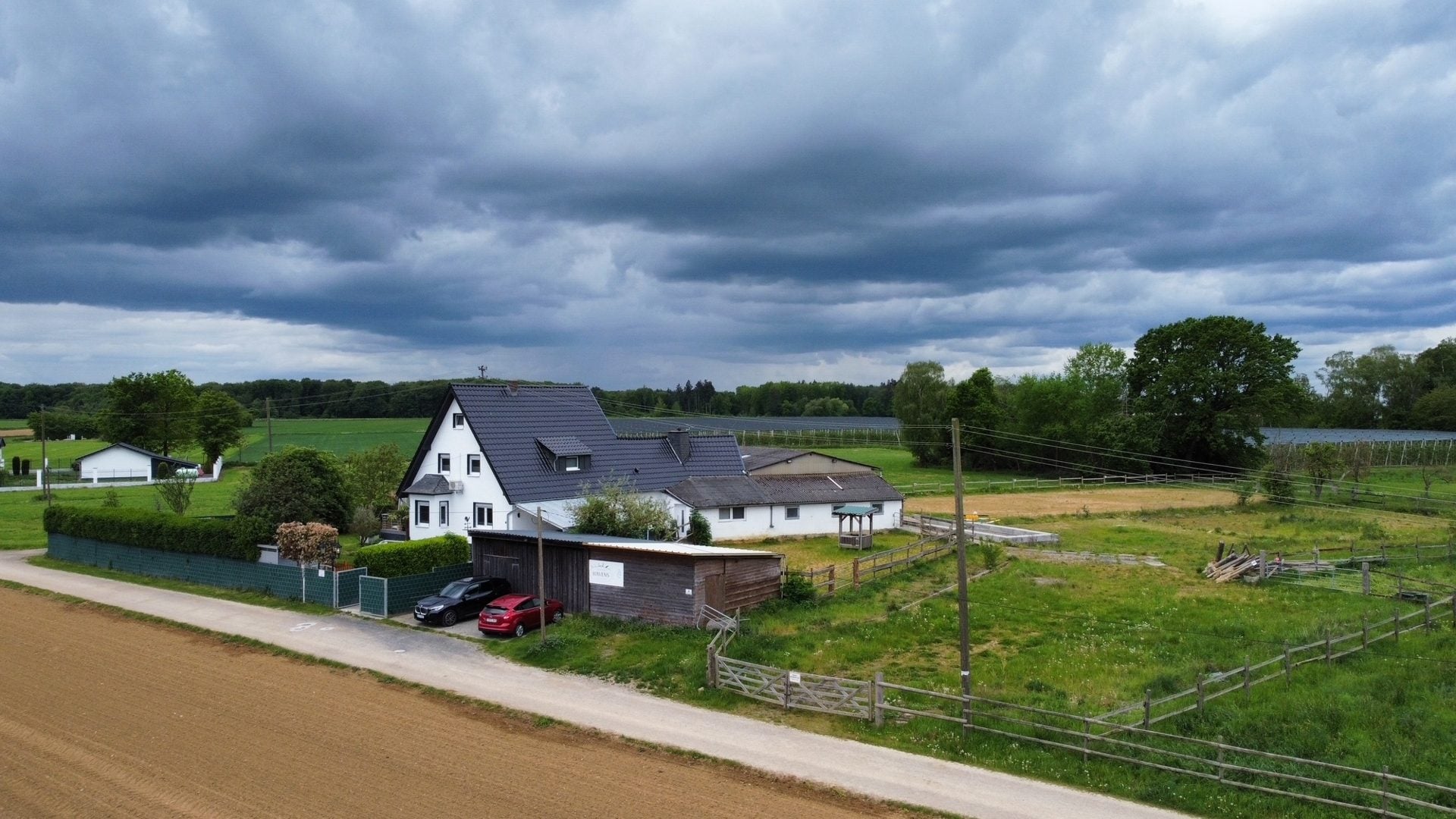 Immobilienangebot - Wachtberg / Werthhoven - Haus - Einfamilienhaus mit eigenem Pferdestall