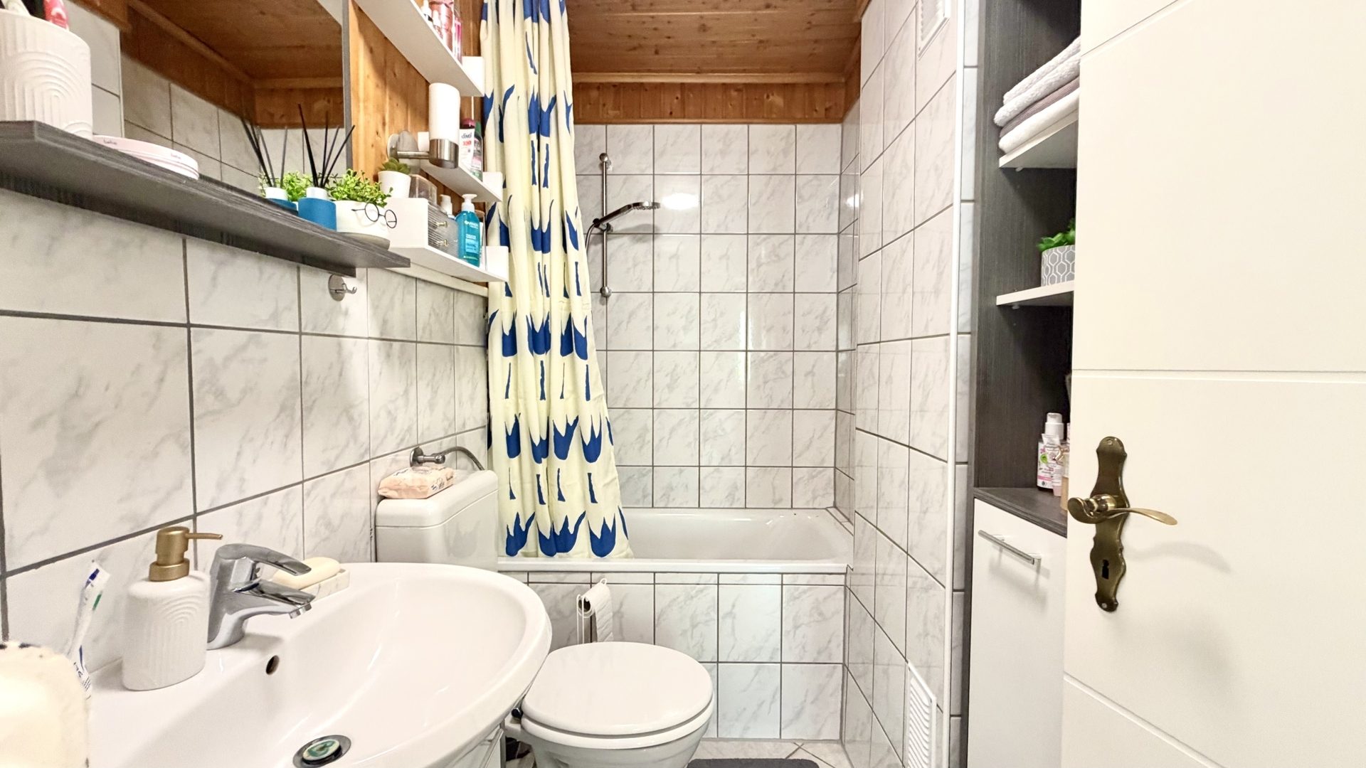 Immobilienangebot - Leverkusen / Opladen - Wohnung - Clever investieren: Zwei Wohnungen Tür an Tür!