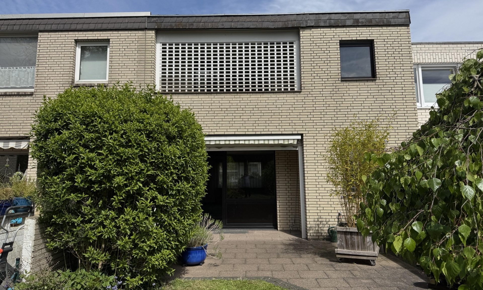 Immobilienangebot - Köln / Stammheim - Haus - Raum für Ihre Ideen in beliebter Wohnlage