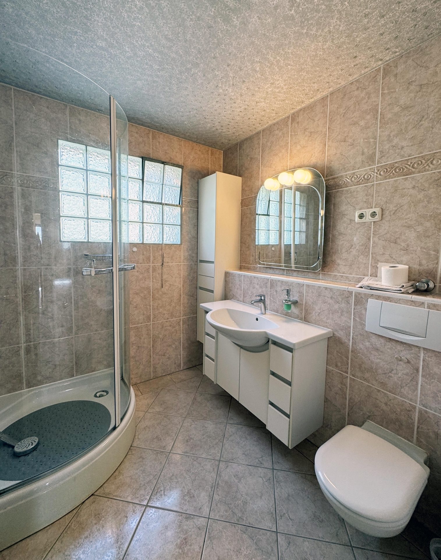 Immobilienangebot - Köln / Stammheim - Haus - Raum für Ihre Ideen in beliebter Wohnlage