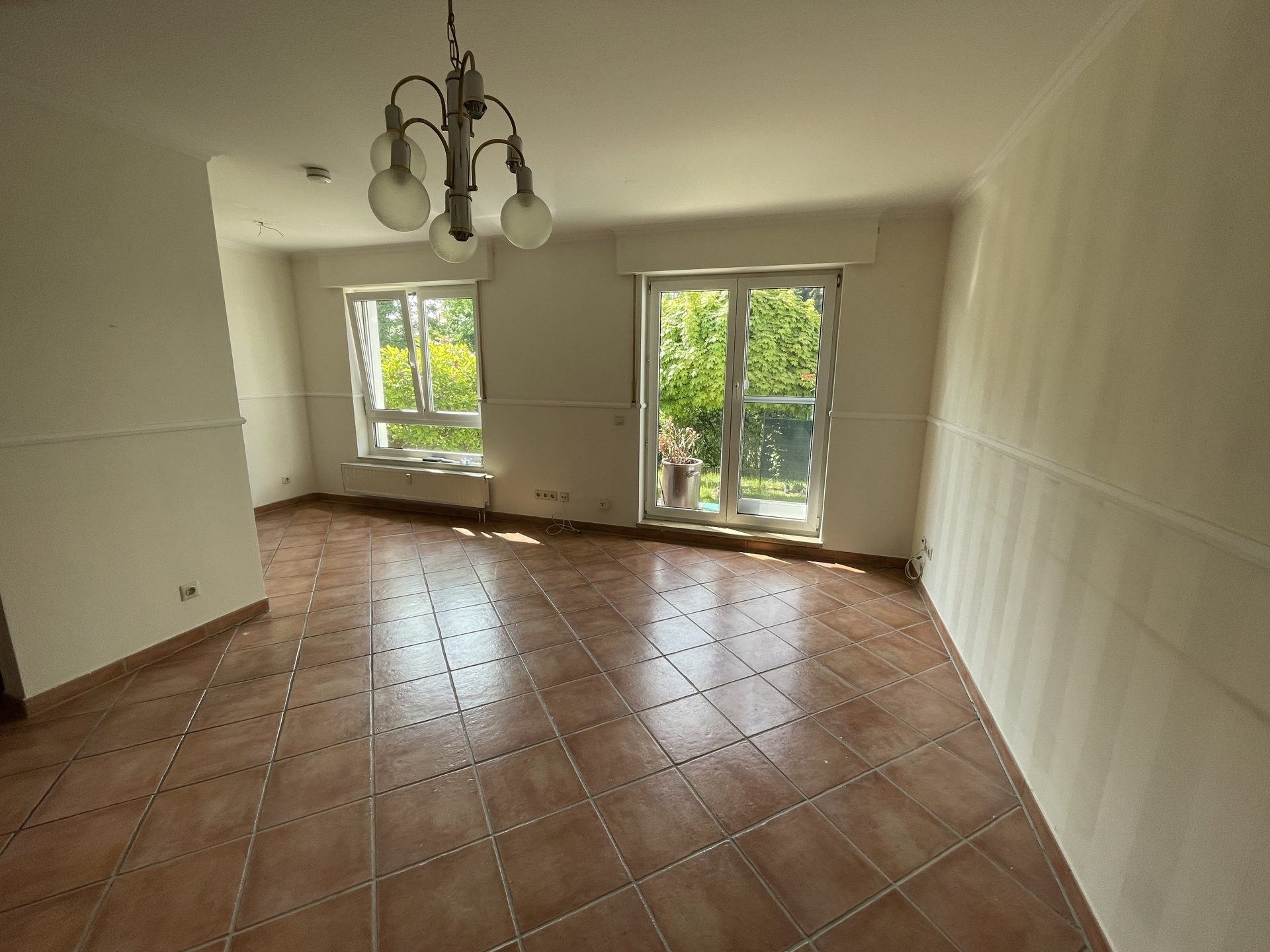 Immobilienangebot - Leverkusen - Wohnung - Moderne und gepflegte Maisonette-Wohnung mit eigenem Garten