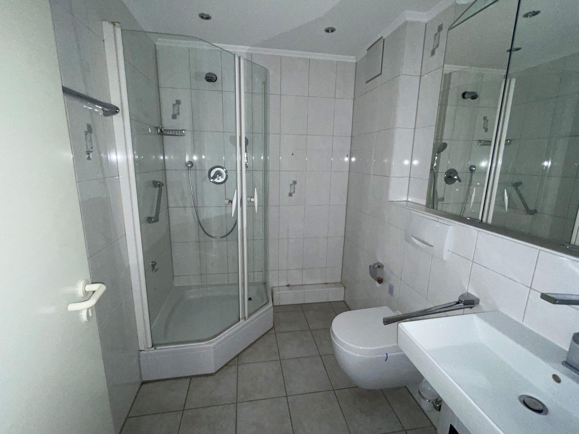 Immobilienangebot - Leverkusen - Wohnung - Moderne und gepflegte Maisonette-Wohnung mit eigenem Garten