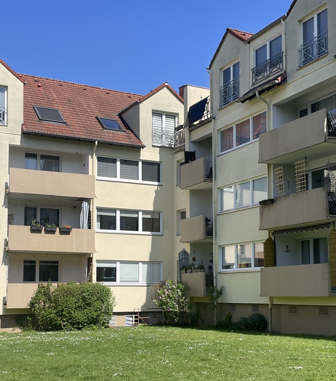 Immobilienangebot - Bergisch Gladbach / Refrath - Wohnung - Investition mit Steigerungspotential!