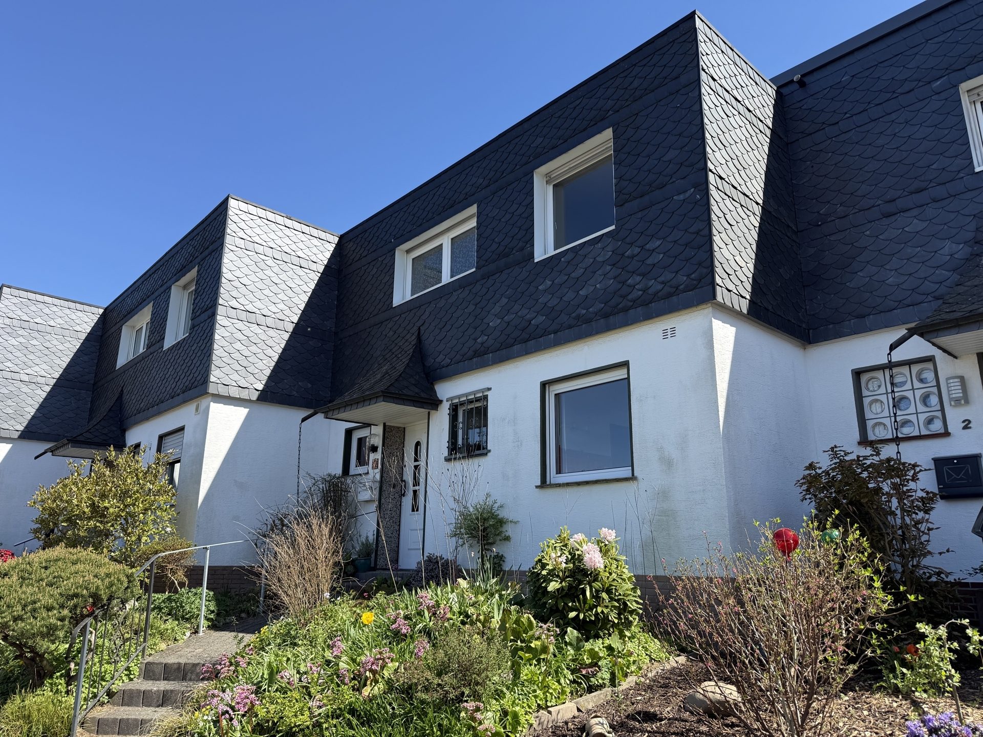 Immobilienangebot - Wermelskirchen - Haus - Klassische Substanz, hochwertig erhalten.