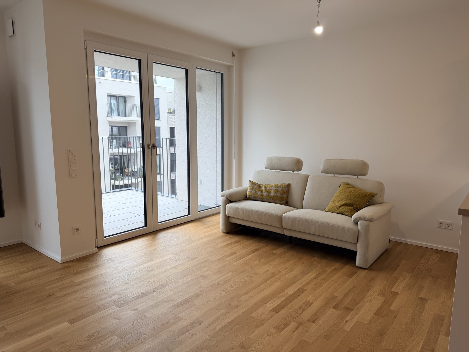 Immobilienangebot - Bonn - Wohnung - Einmalige Gelegenheit: Exklusive 2-Zimmer-Wohnung im Herzen der Stadt