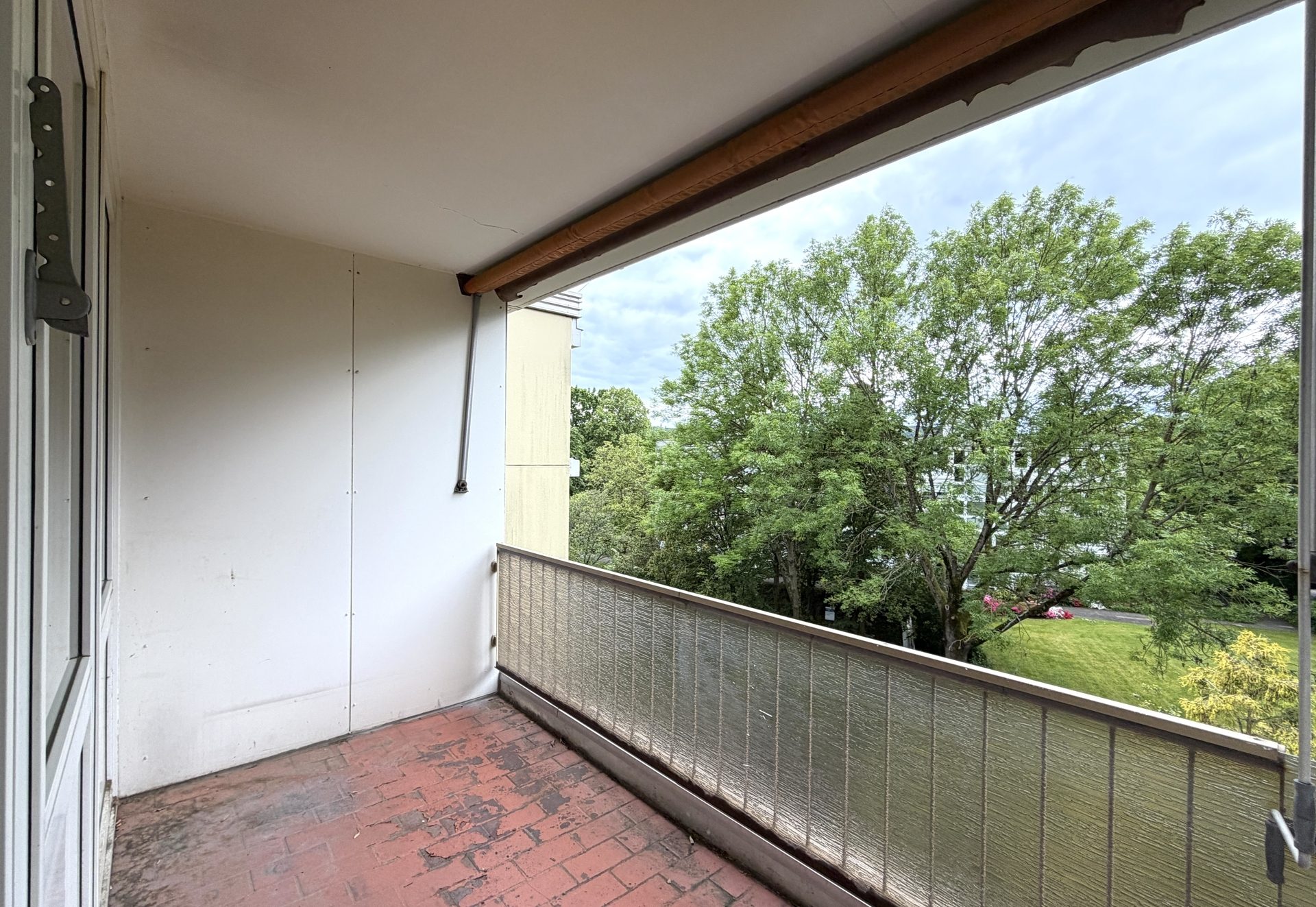 Immobilienangebot - Bonn / Hochkreuz - Wohnung - Attraktive 2-Zimmer-Wohnung mit Balkon und Aufzug in Bonn-Hochkreuz