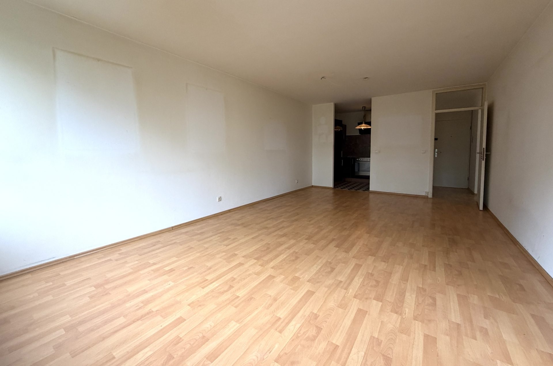 Immobilienangebot - Bonn / Hochkreuz - Wohnung - Attraktive 2-Zimmer-Wohnung mit Balkon und Aufzug in Bonn-Hochkreuz