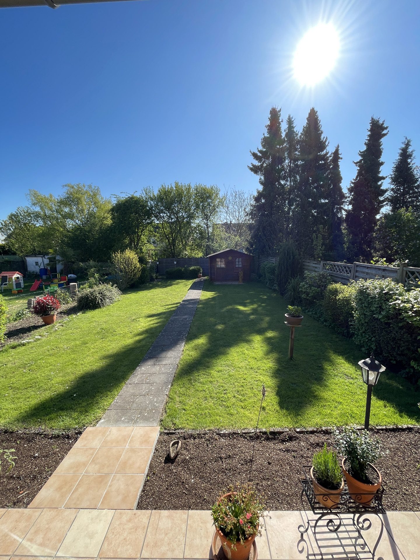 Immobilienangebot - Hürth - Haus - Familienfreundliche Doppelhaushälfte mit sonnigem Grundstück