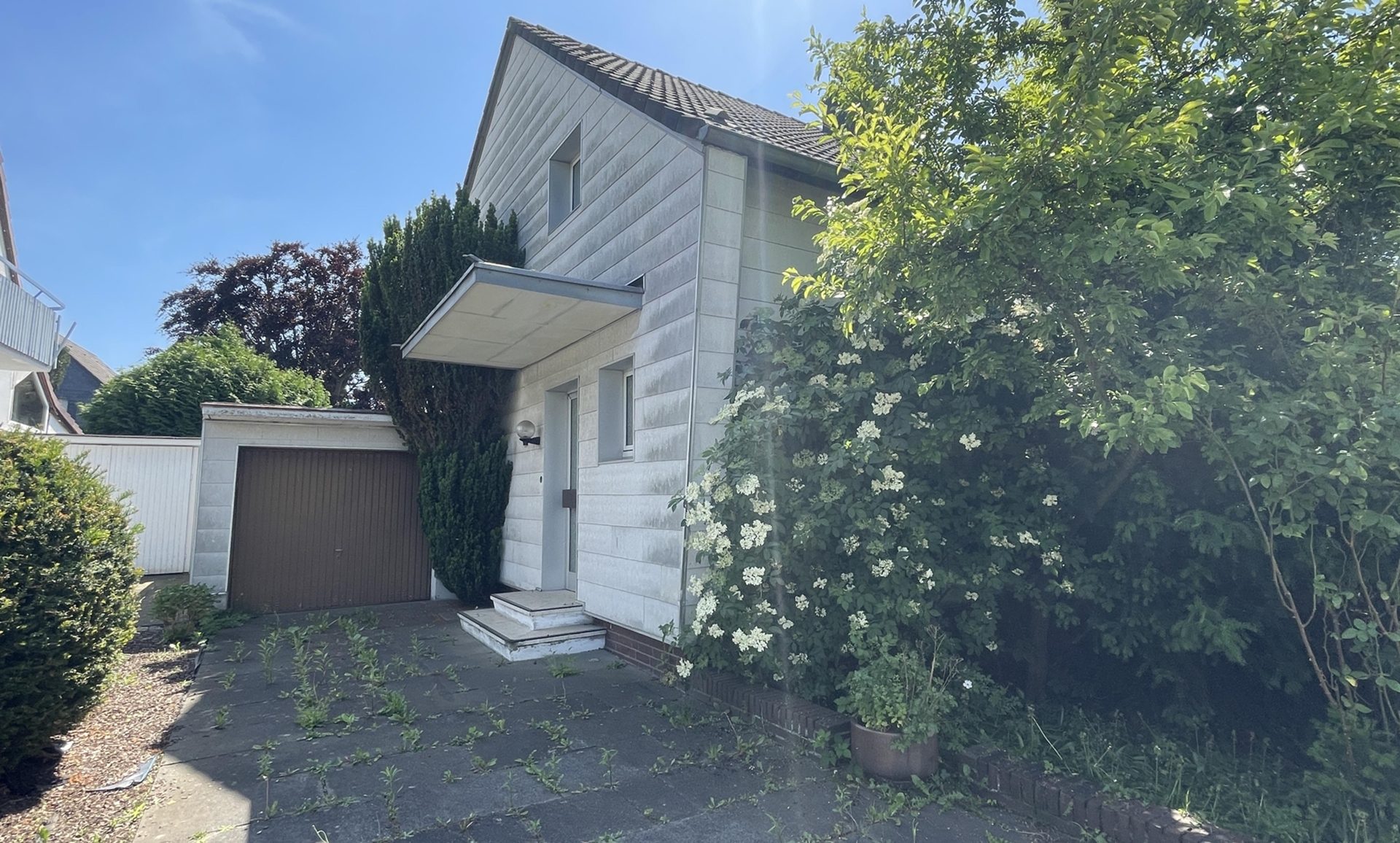 Immobilienangebot - Erftstadt / Liblar - Haus - Freistehendes Einfamilienhaus mit großzügigem Grundstück
