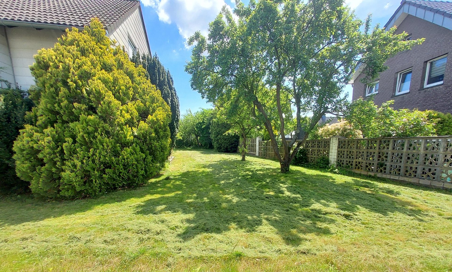 Immobilienangebot - Erftstadt / Liblar - Haus - Freistehendes Einfamilienhaus mit großzügigem Grundstück