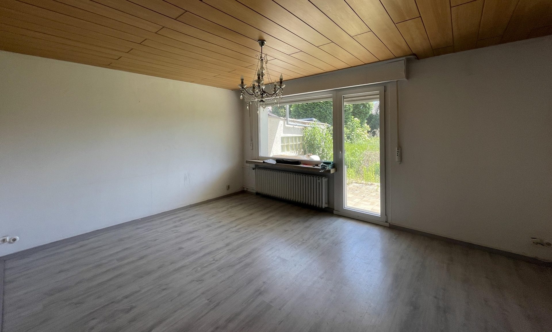 Immobilienangebot - Erftstadt / Liblar - Haus - Freistehendes Einfamilienhaus mit großzügigem Grundstück