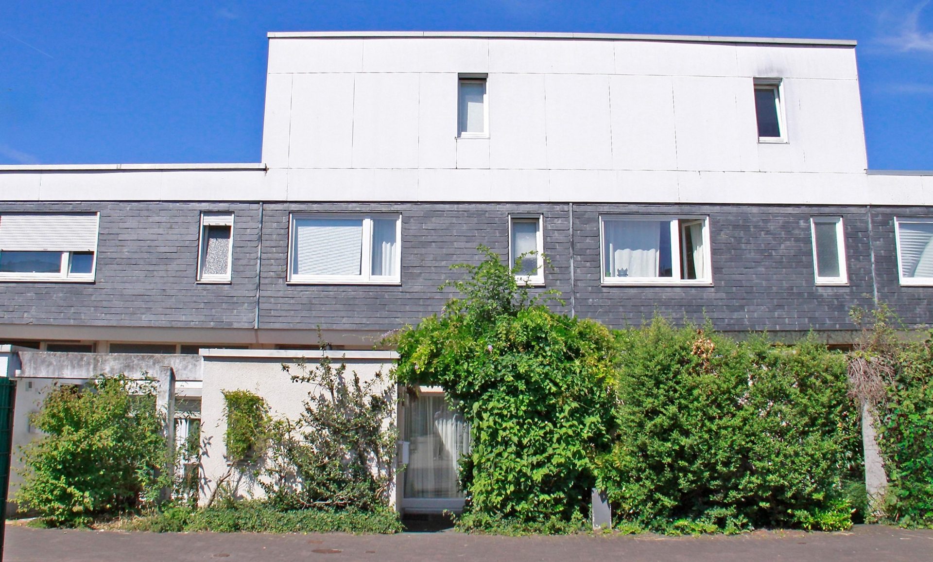 Immobilienangebot - Bonn / Tannenbusch - Haus - Platz! Auch für die große Familie