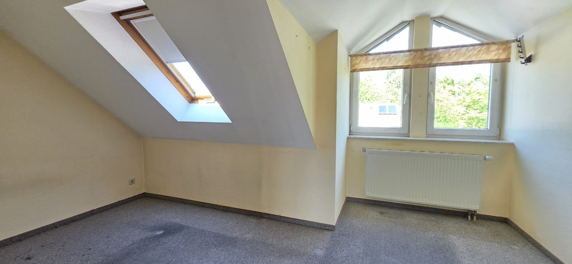 Immobilienangebot - Bonn / Tannenbusch - Wohnung - Charmante Dachgeschosswohnung!