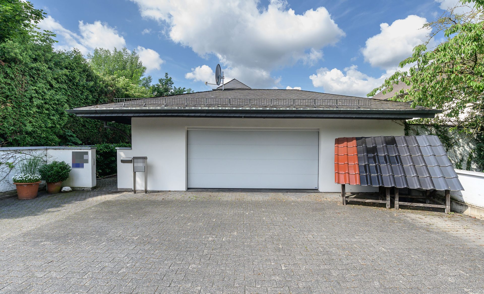 Immobilienangebot - Königswinter / Oberdollendorf - Haus - Wohnen mit Urlaubsflair – Ihr Zuhause mit Pool und Traumgarten!