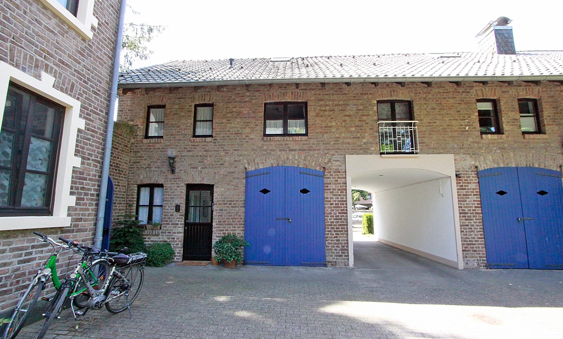 Immobilienangebot - Bornheim / Hersel - Wohnung - Stilvoll wohnen in denkmalgeschützter Hofanlage