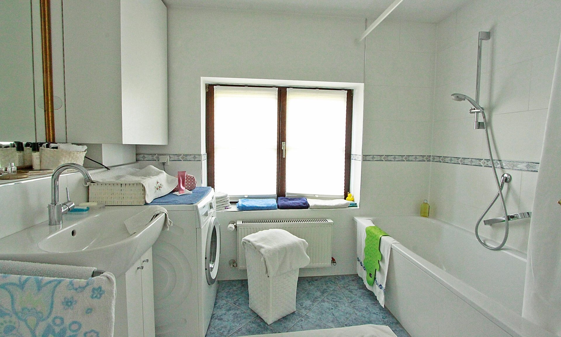 Immobilienangebot - Bornheim / Hersel - Wohnung - Stilvoll wohnen in denkmalgeschützter Hofanlage