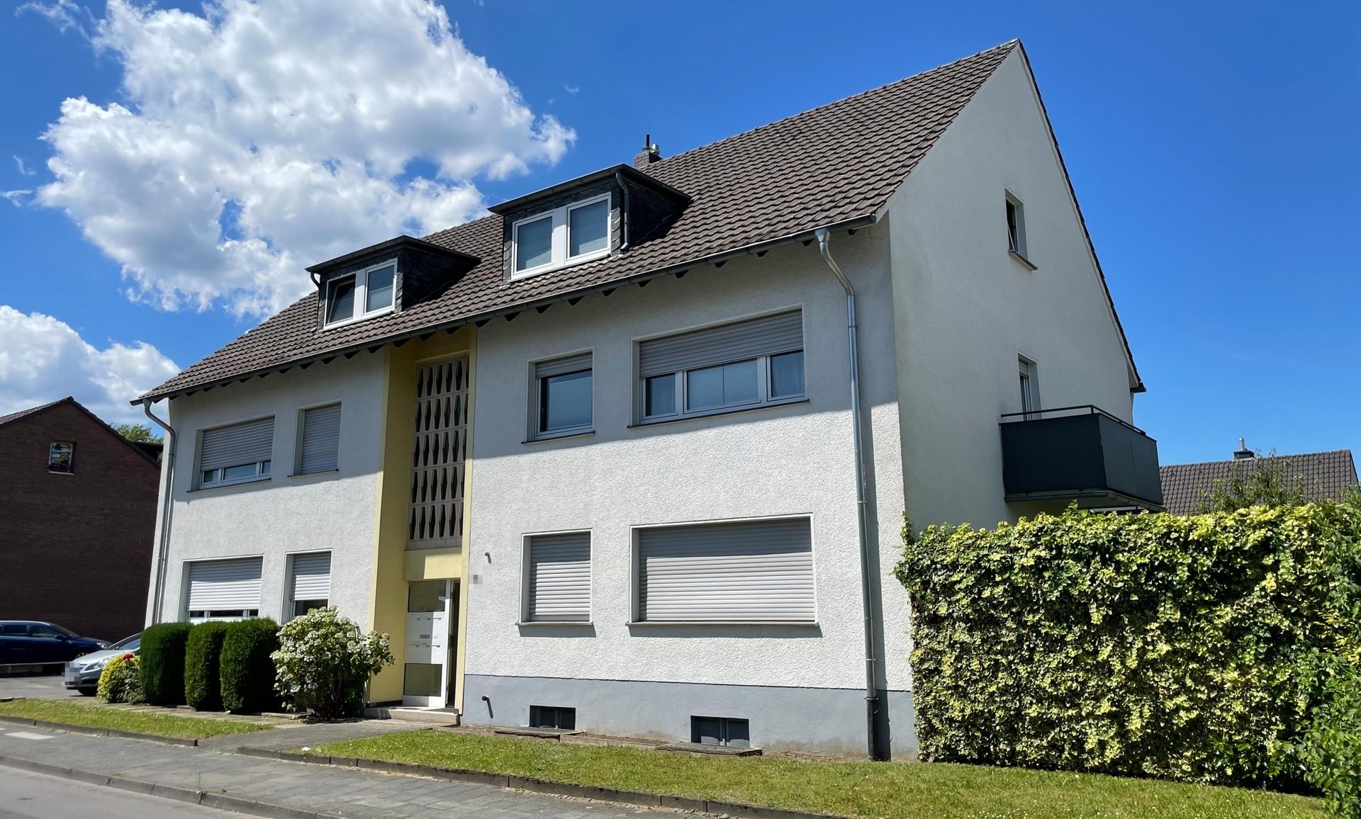 Immobilienangebot - Sankt Augustin / Mülldorf - Alle - Renditestark vermietet - steigerungsfähig durch DG-Rohling!