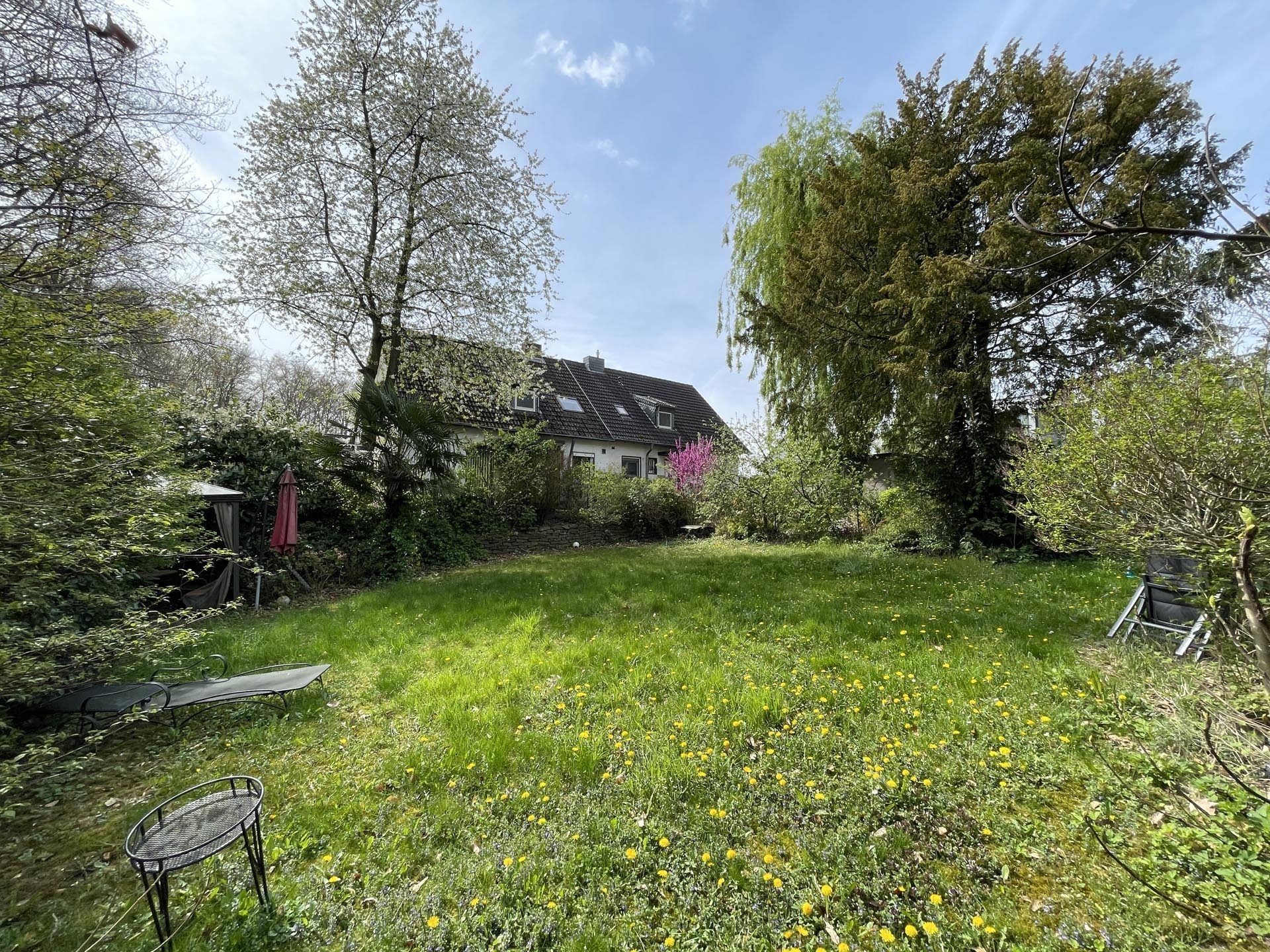 Immobilienangebot - Köln / Vingst - Haus - Charmante Doppelhaushälfte mit Entwicklungsmöglichkeiten
