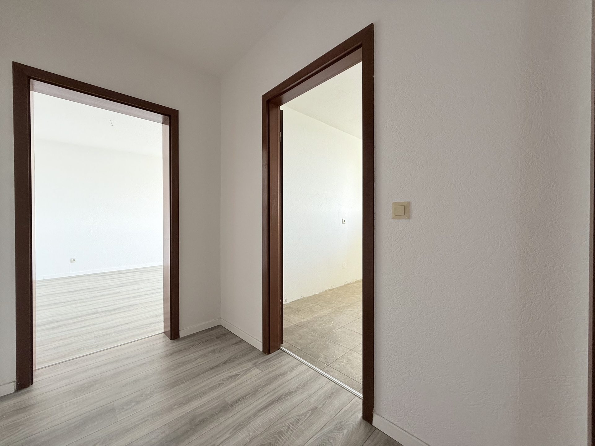 Immobilienangebot - Köln / Riehl - Wohnung - Warum auf Nachbars Hecke schauen?