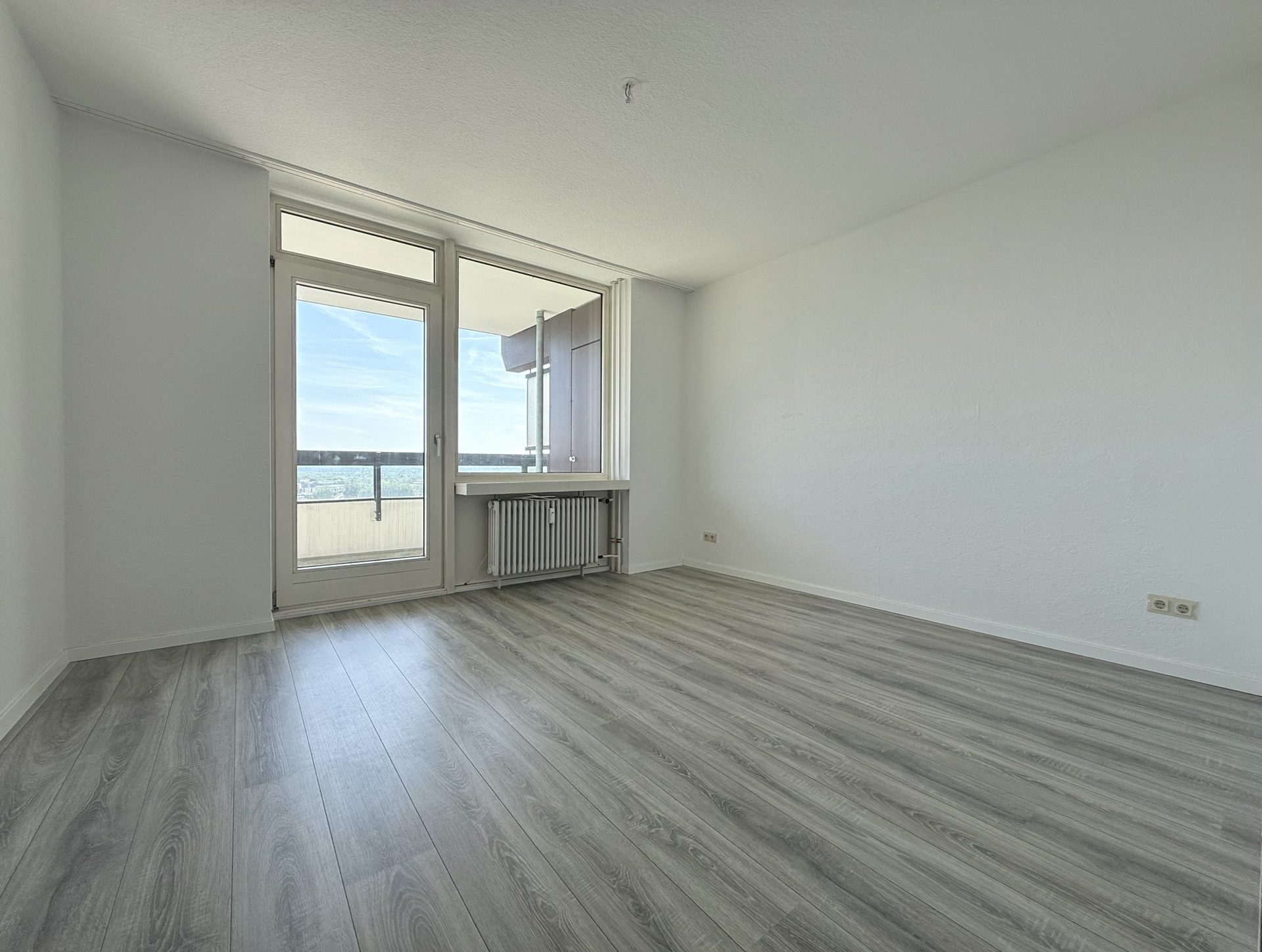 Immobilienangebot - Köln / Riehl - Wohnung - Warum auf Nachbars Hecke schauen?