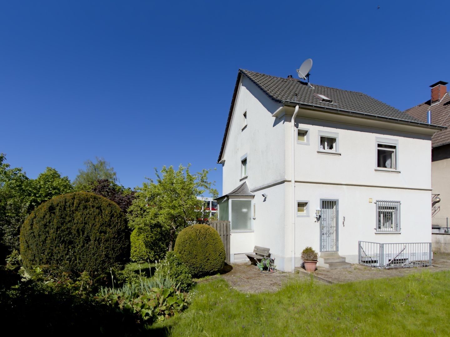Immobilienangebot - Bergisch Gladbach - Haus - Haus mit Potenzial und Traumgrundstück