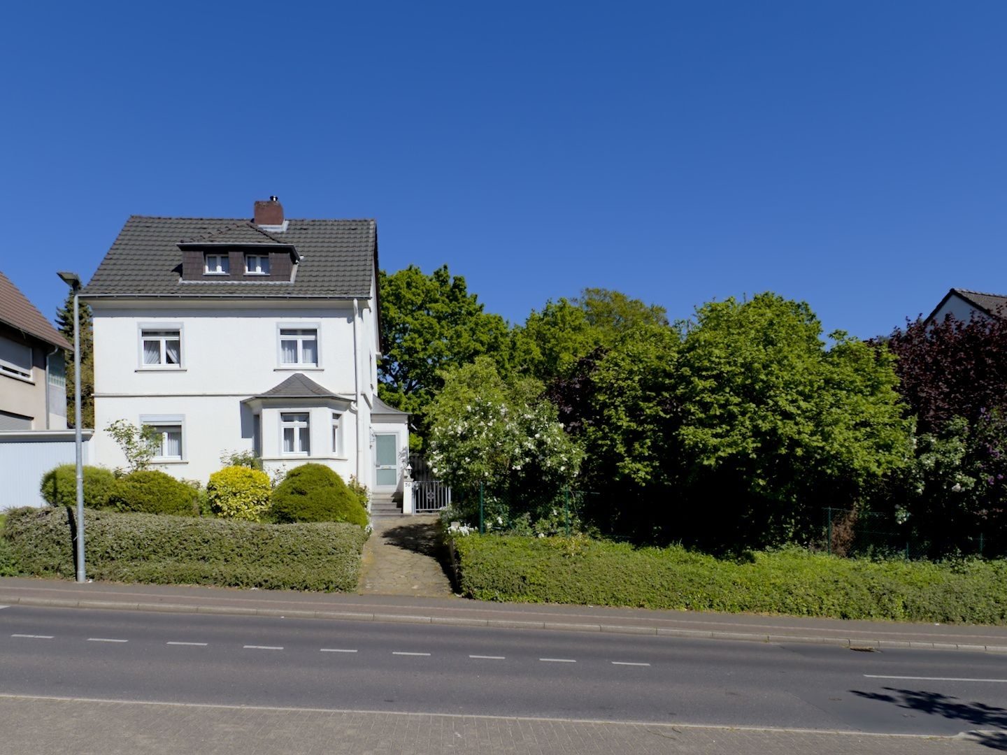 Immobilienangebot - Bergisch Gladbach - Haus - Haus mit Potenzial und Traumgrundstück