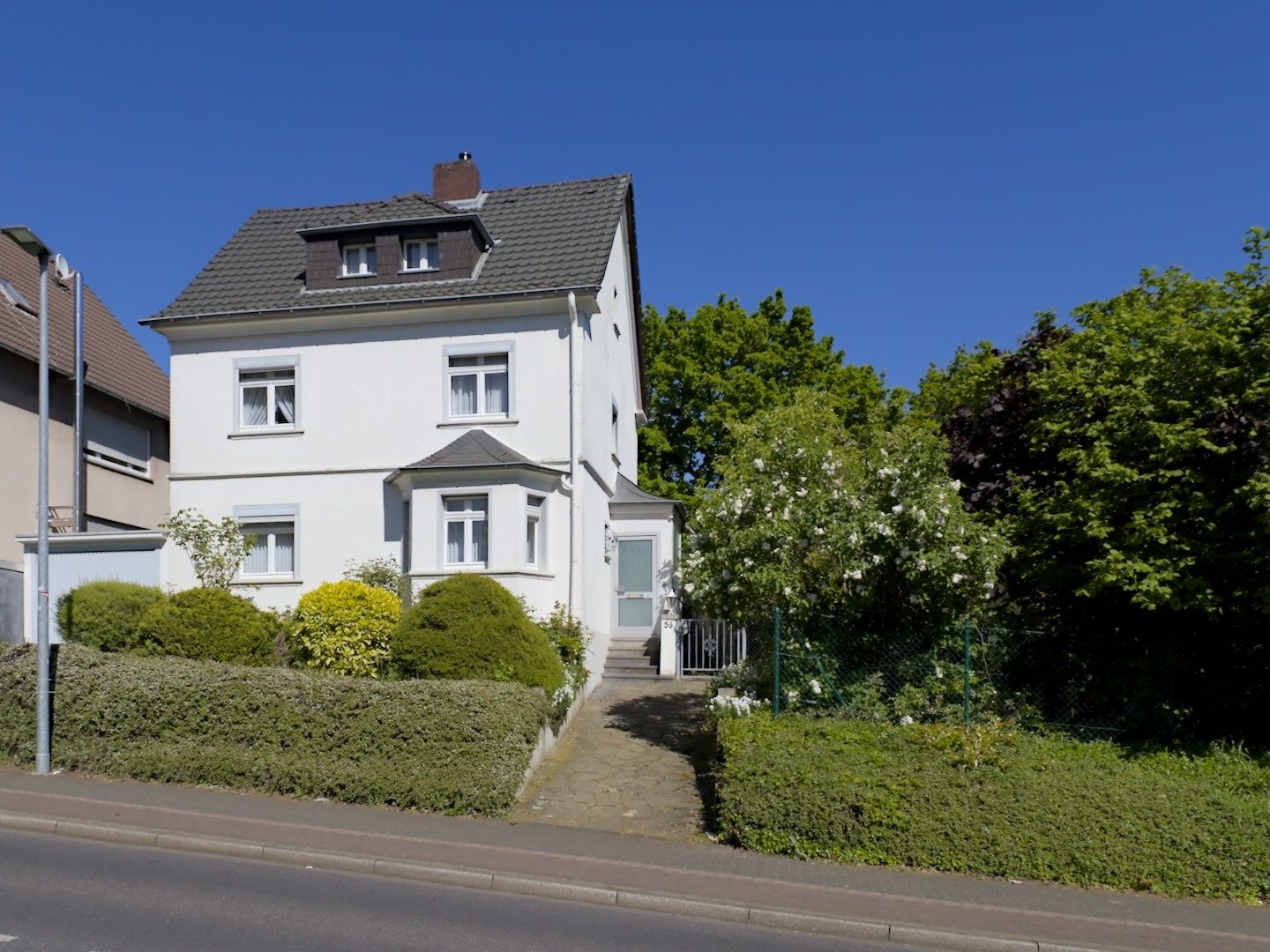 Immobilienangebot - Bergisch Gladbach - Haus - Haus mit Potenzial und Traumgrundstück
