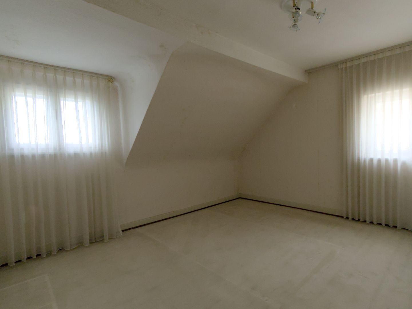 Immobilienangebot - Bergisch Gladbach - Haus - Haus mit Potenzial und Traumgrundstück